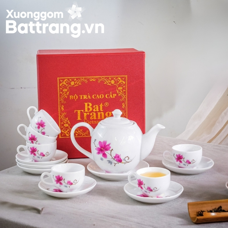 Bộ ấm chén Bát Tràng kèm hộp quà