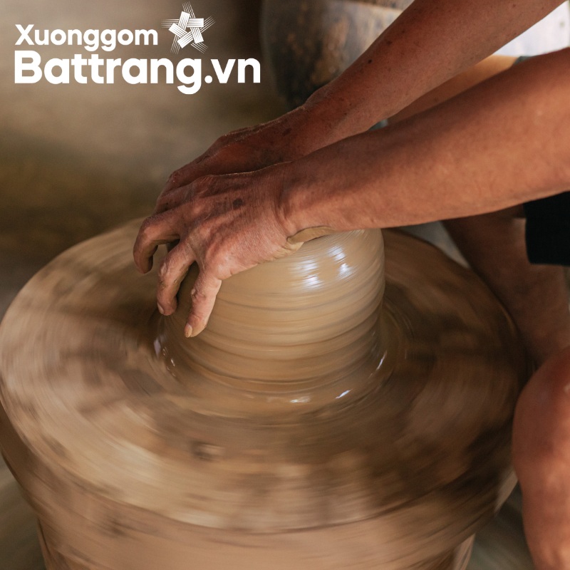 Tạo hình gốm sứ phương pháp vuốt tay