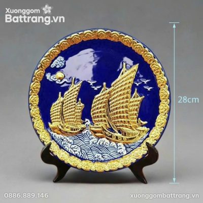 Kích thước Đĩa Trang Trí Thuận Buồm Đắp Nổi Dát Vàng Men Xanh Coban XG-DC05