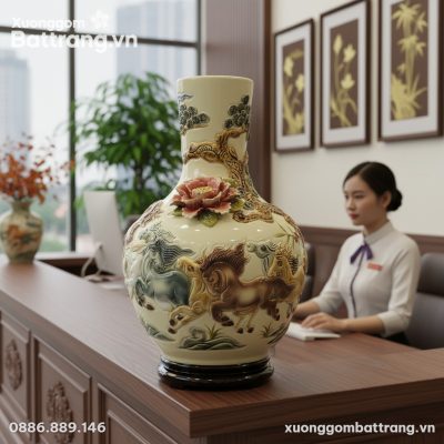 Lọ tỏi Mã Đáo Thành Công cao 40cm đặt trên một ...