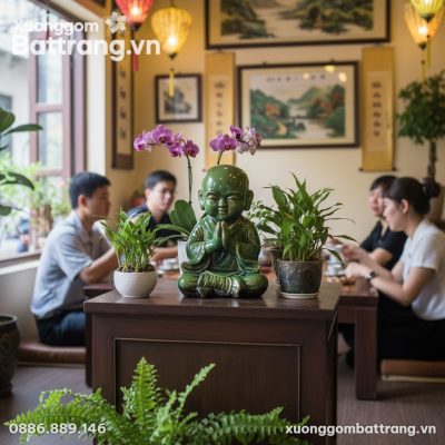 Tượng Chú Tiểu Men Ngọc Lục cao 36cm là điểm nh...