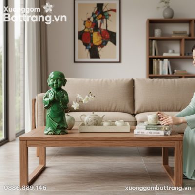 Tượng chú tiểu men xanh ngọc 54cm trên bàn trà ...