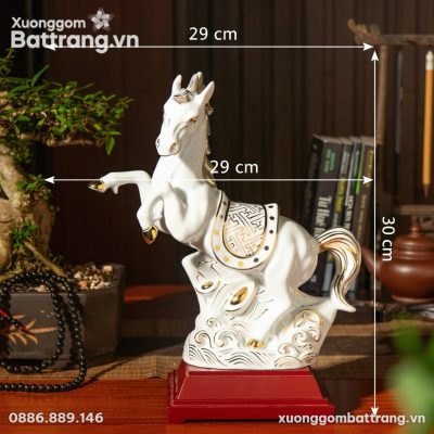 Kích thước Tượng Ngựa Phong Thủy Quà Tết Bính Ngọ 2026 Vẽ Vàng Kim Men Trắng Cao Cấp