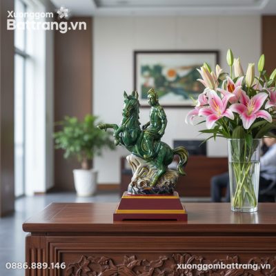 Cận cảnh Tượng Ngựa Phù Đổng Thiên Vương 30cm đ...