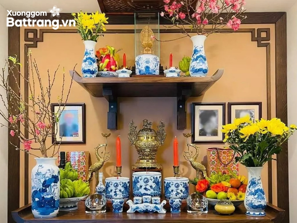 B&agrave;n thờ gia ti&ecirc;n