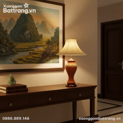 cận cảnh 1 Đèn gốm Bát Tràng họa tiết thổ cẩm t...