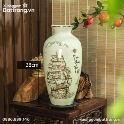 Kích thước Lọ Hoa Sứ Trắng "Thuận Buồm Xuôi Gió" Vẽ Vàng Kim XG-LH29
