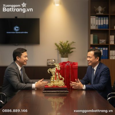 cận cảnh tượng Ngựa bọc vàng Mã Đáo Thành Công ...